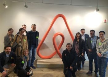 Thomson Reuters Learns to Listen like a Lean Startup