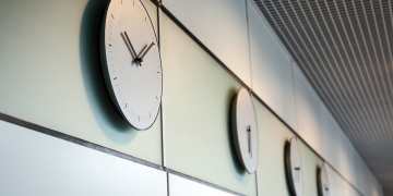 The Evolving Workday: Will 9-to-5 Become Obsolete?